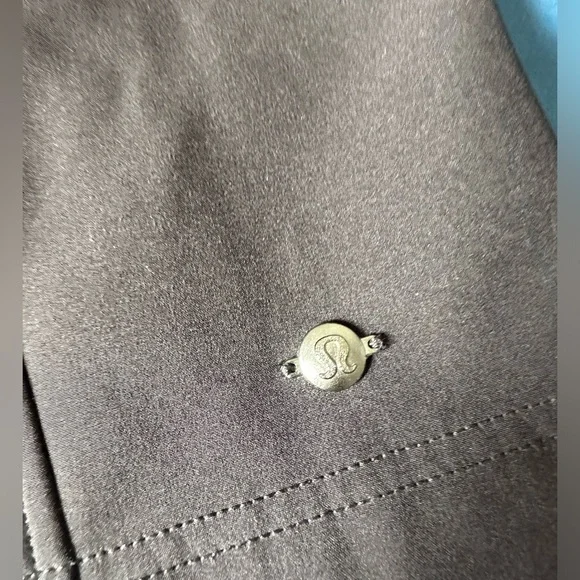 Lulumemon jacket - size 4 - Picture 6 of 9